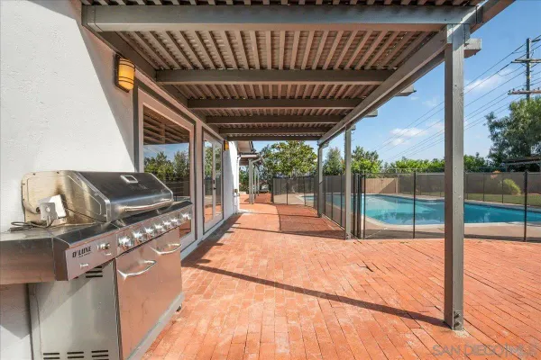 $2,100,000 | 6641 Murray Park Drive, San Diego, CA 92120