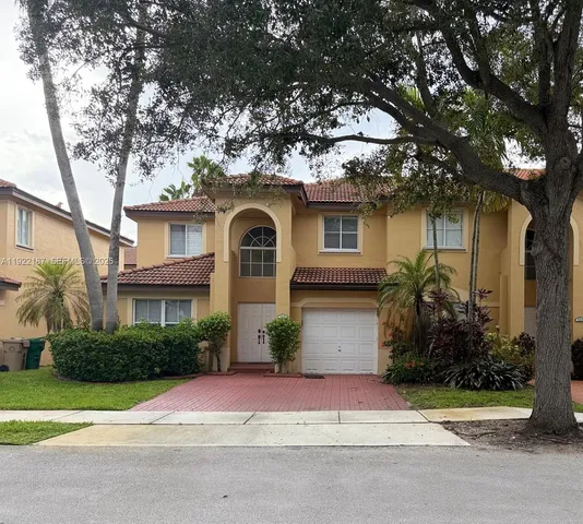 $3,500 | 233 East Forest Oak Circle, Davie, FL 33325