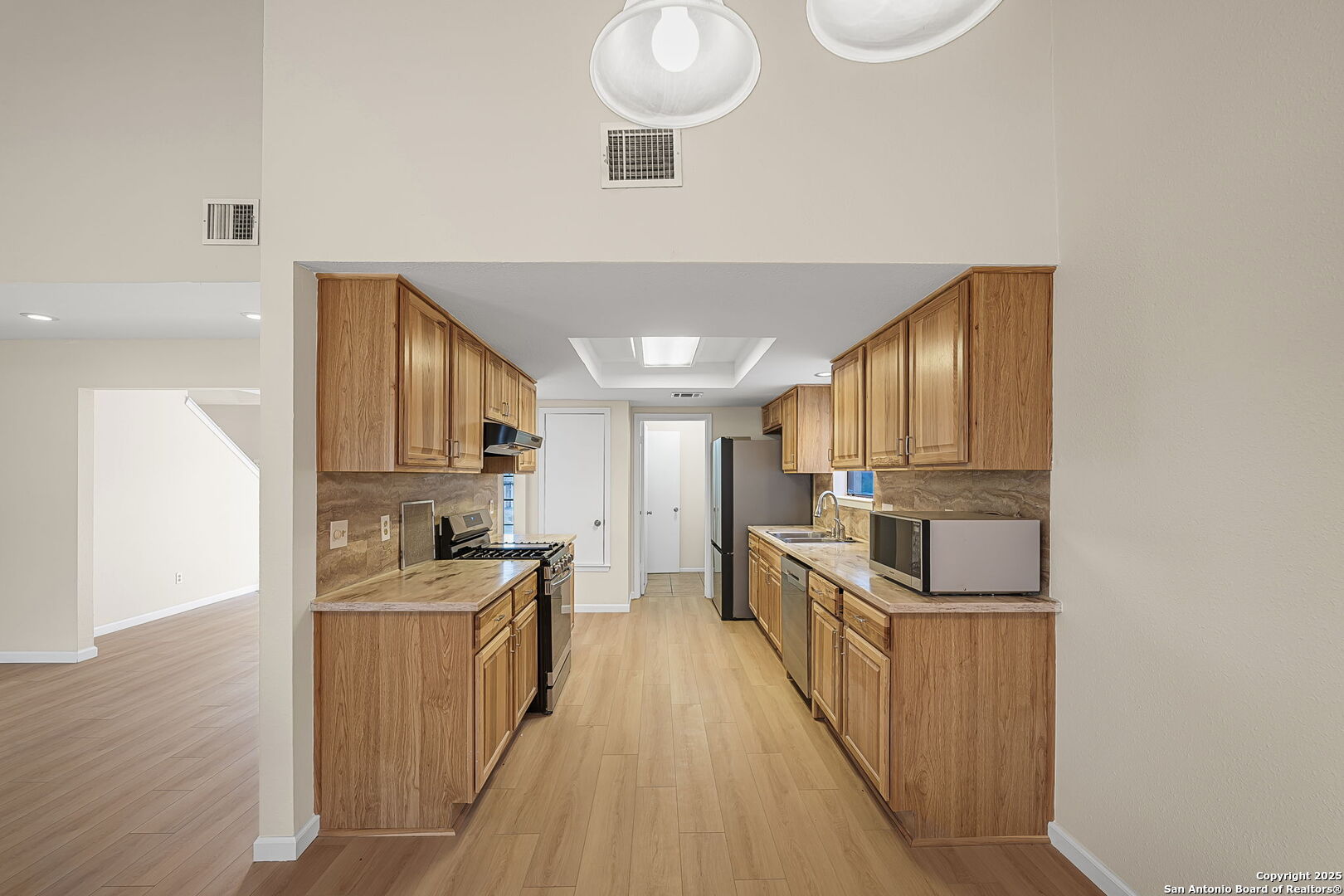 9203 Ridge Grove Street San Antonio, TX 78250 - Photo 11 of 31