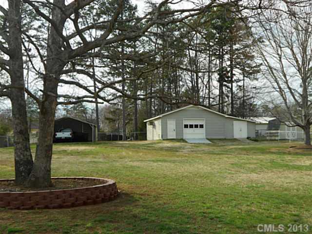 4105 Springview Drive Dallas, NC 28034 - Photo 5 of 14