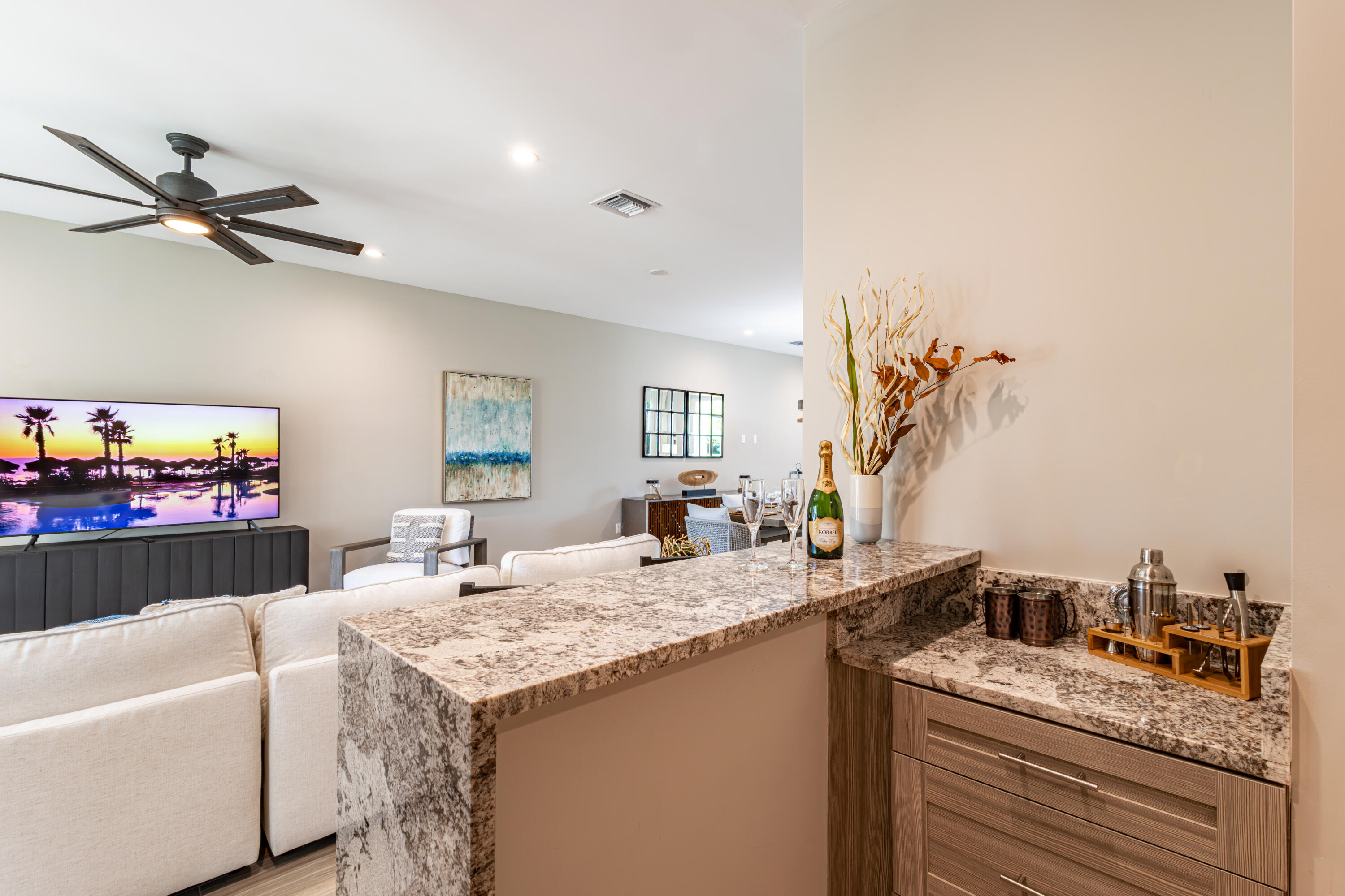 25 East Playa Largo Blvd Key Key Largo, FL 33037 - Photo 27 of 55 Separate bar area from kitchen