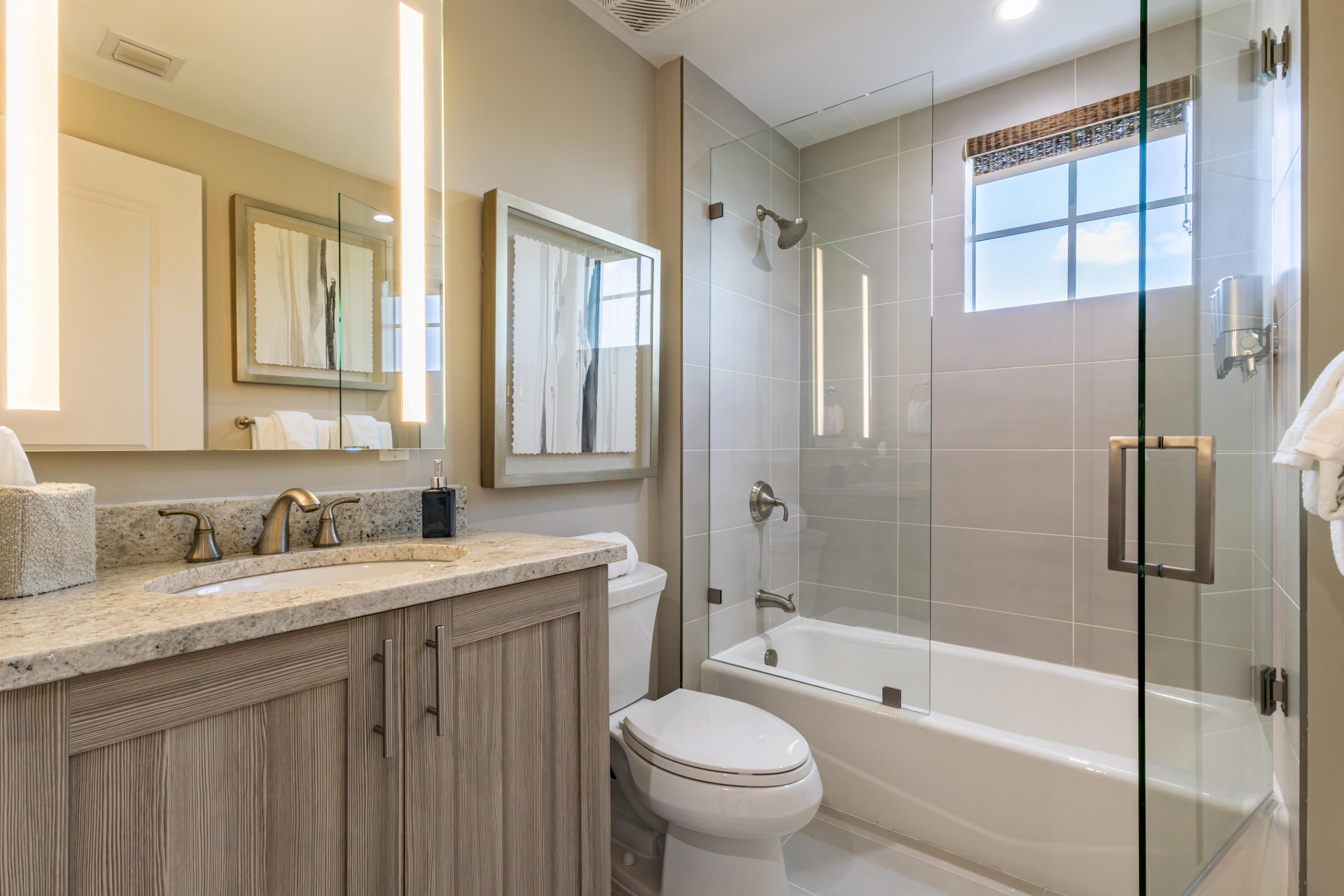 25 East Playa Largo Blvd Key Key Largo, FL 33037 - Photo 33 of 55 a bathroom with a sink a toilet and shower