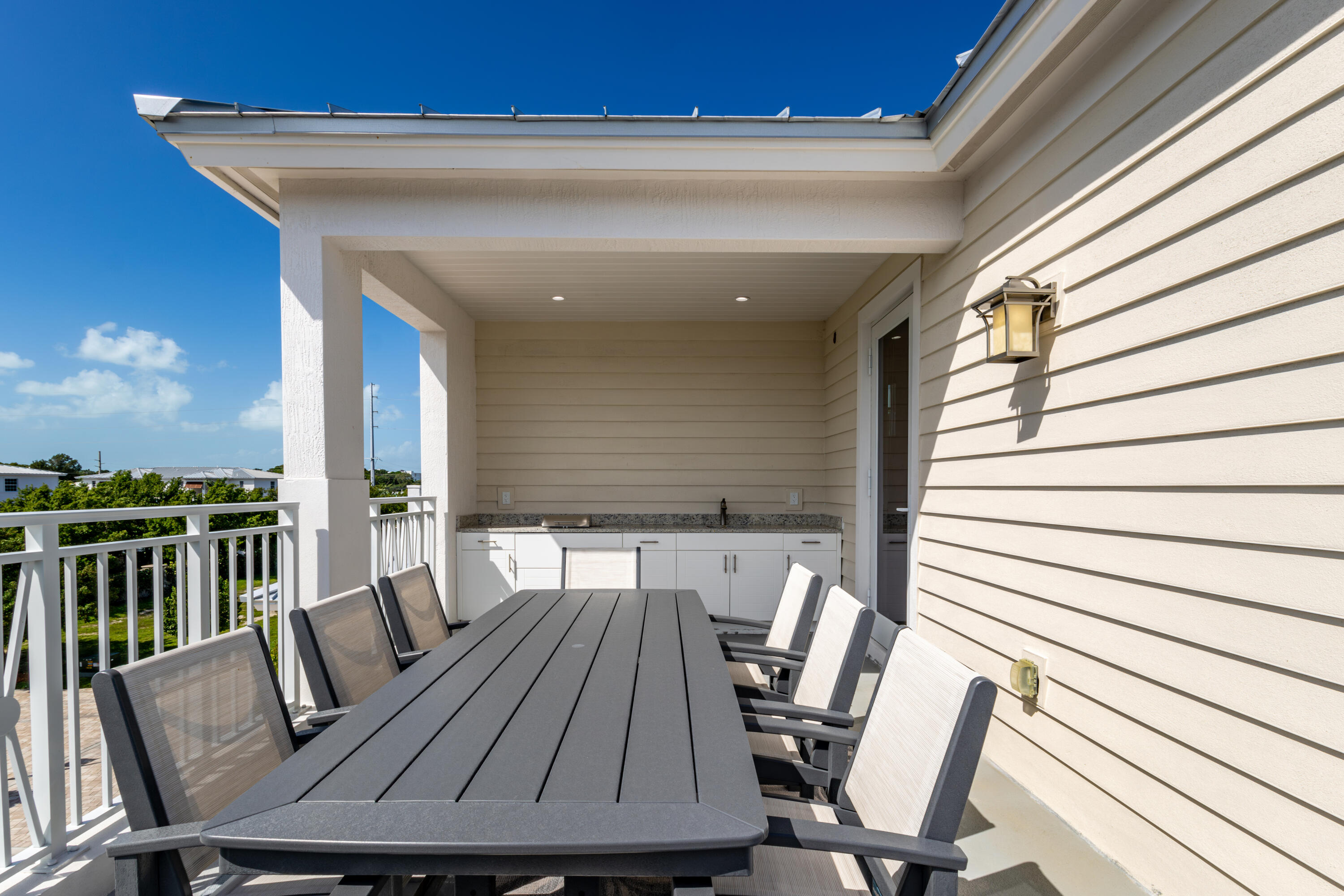 25 East Playa Largo Blvd Key Key Largo, FL 33037 - Photo 8 of 55 Dine and enjoy outdoor BBQ