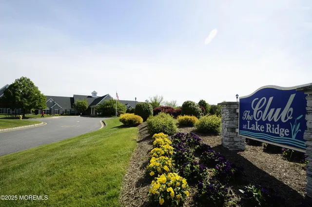 $465,000 | 2976 Fieldcrest Lane, Toms River, NJ 08755