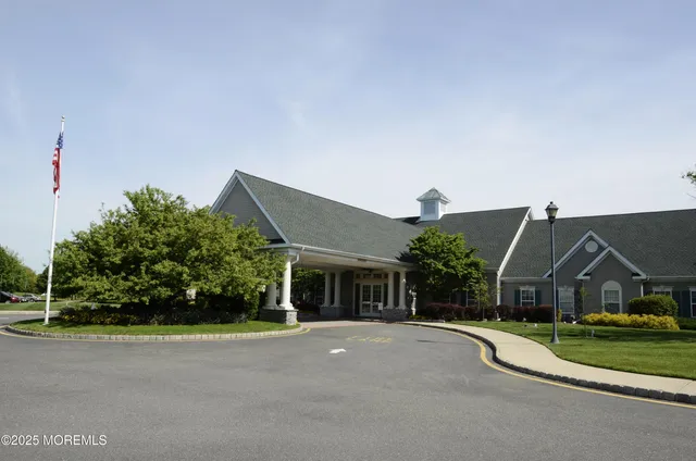 $465,000 | 2976 Fieldcrest Lane, Toms River, NJ 08755