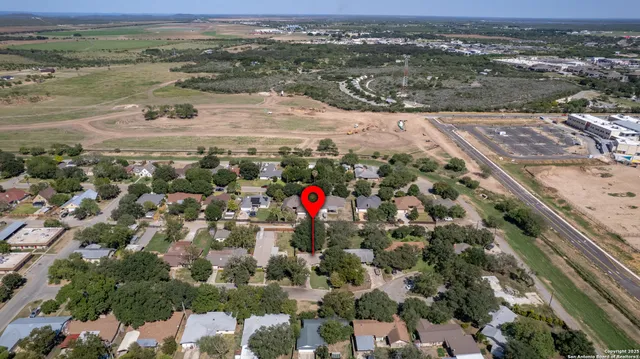 $285,000 | 622 Dorothy Jo Circle, Uvalde, TX 78801