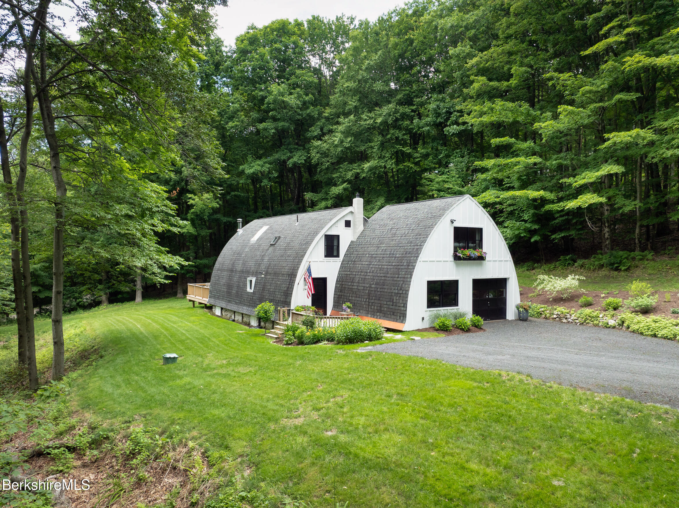 194 Whitman Road Hancock, MA 01267 - Photo 4 of 41 194-Whitman