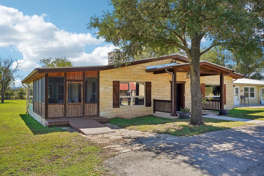 24 Edmiston Road Comfort, TX 78013 - Photo 32 of 55 Gallery Image 32