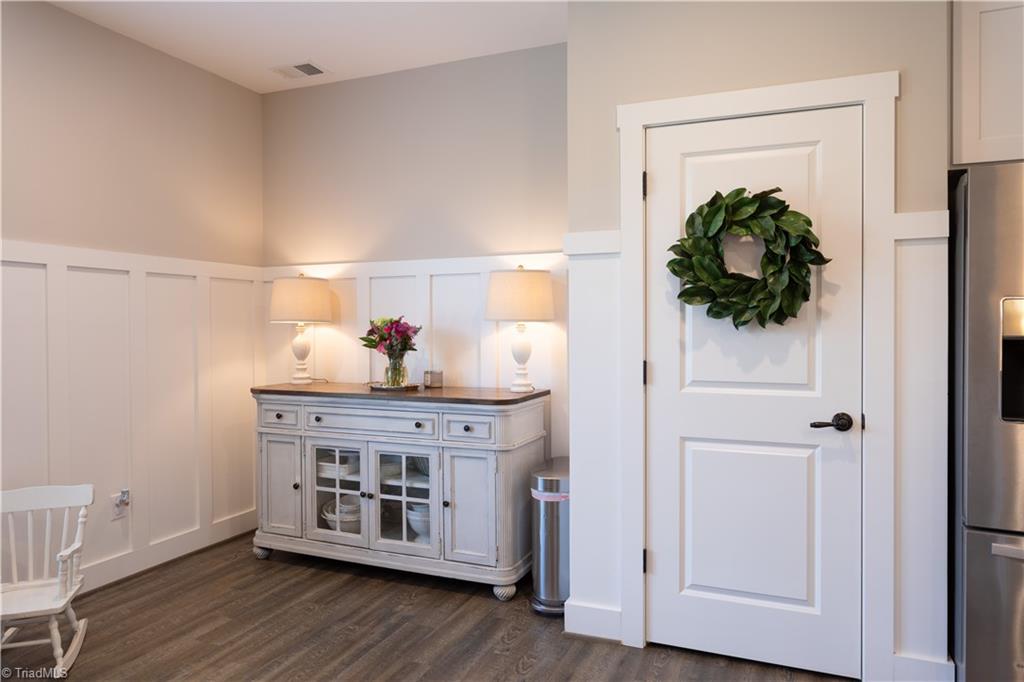 393 Scout Road Lexington, NC 27292 - Photo 15 of 47 Thoughtfully planned space inside the breakfast room for a buffet. The door is to the pantry.