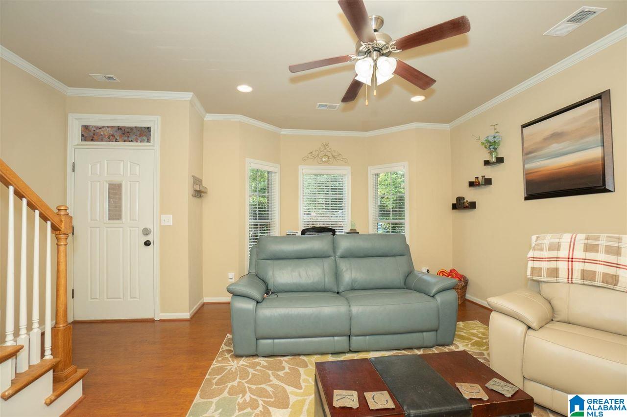 318 Calloway Lane Pelham, AL 35124 - Photo 4 of 24