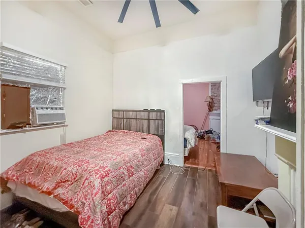 $1,000 | 5721 Royal Street, New Orleans, LA 70117