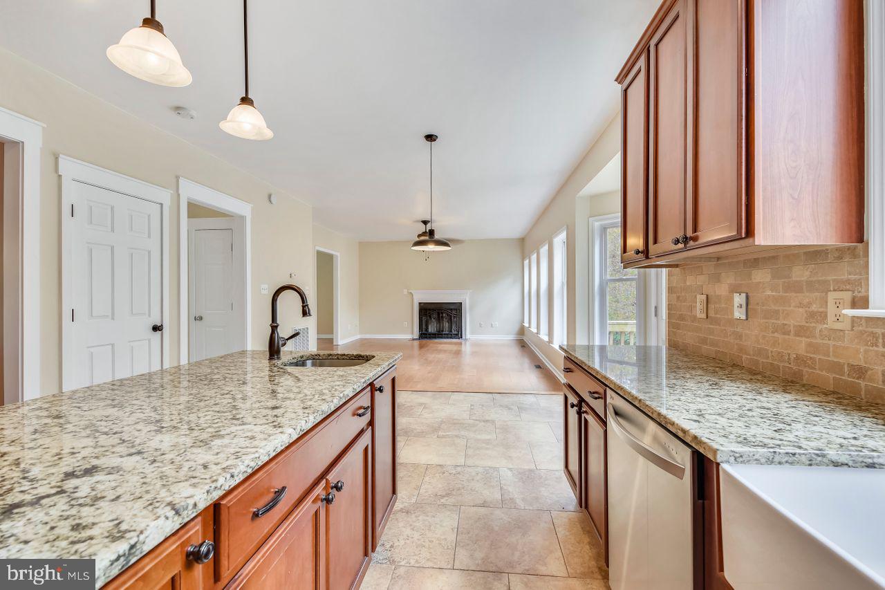 5564 Keyser Road Hume, VA 22639 - Photo 6 of 37 Gallery Image 6