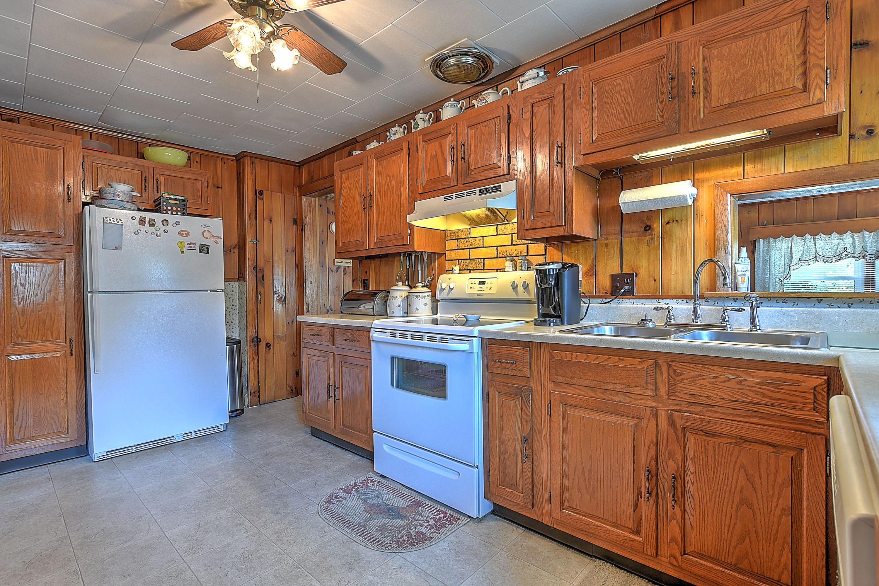 3320 Avoca Road Bristol, TN 37620 - Photo 8 of 25 3320 Avoca Rd-20