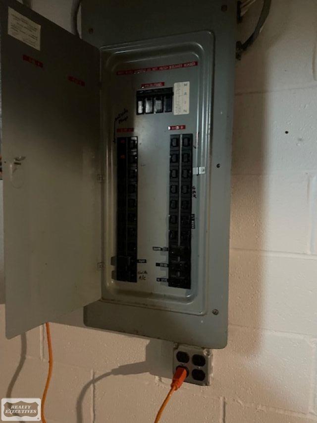 52401 Baker Road New Baltimore, MI 48047 - Photo 22 of 23 50202221-b9c513e0-880e-43d5-b2d0-79e0efbb25e0.JPG