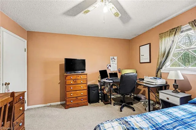 $260,000 | 406 East Wellington Lane, Walnut Cove, NC 27052