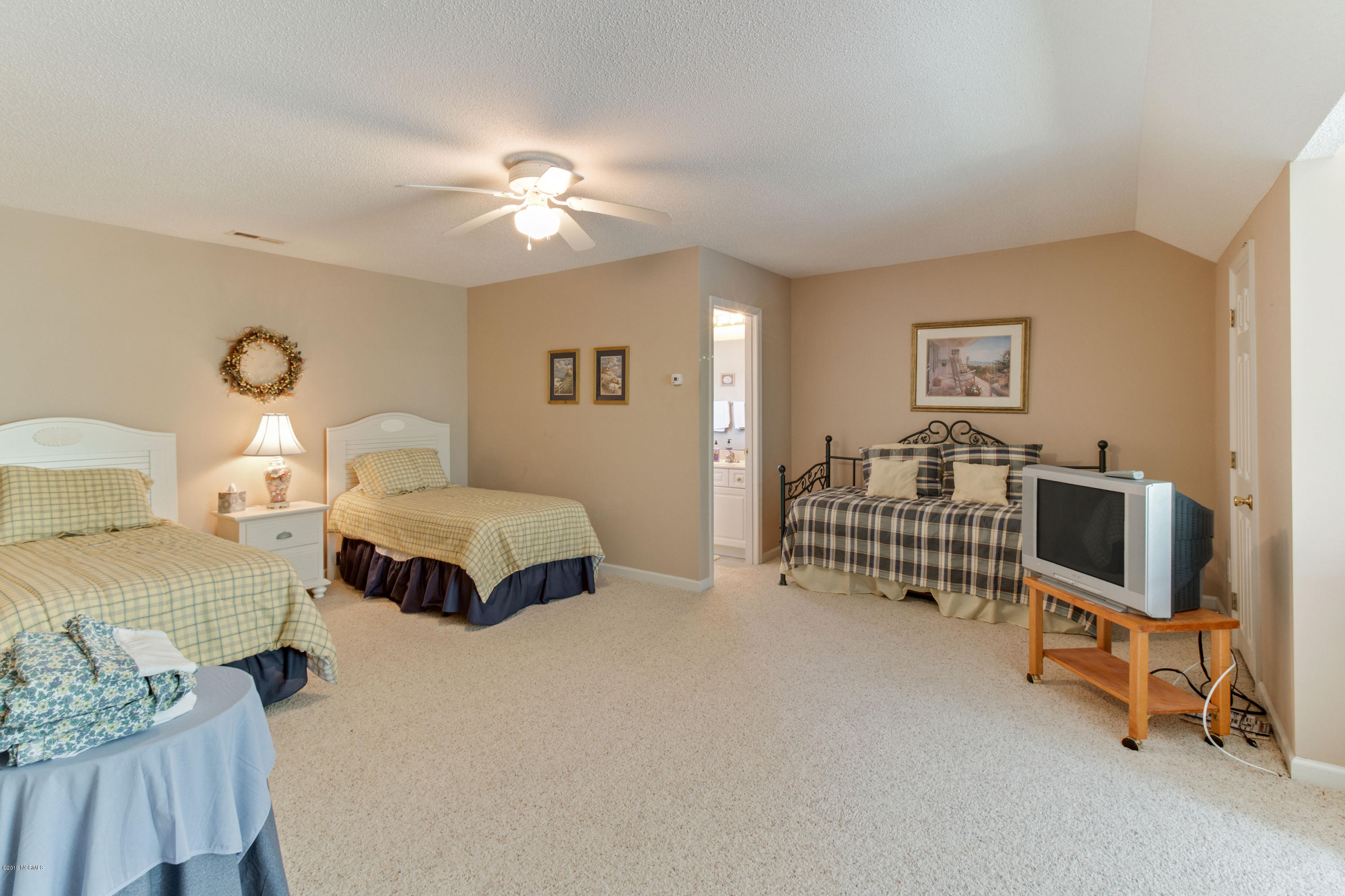 994 Mill Run Road Sneads Ferry, NC 28460 - Photo 20 of 38 Bonus Room