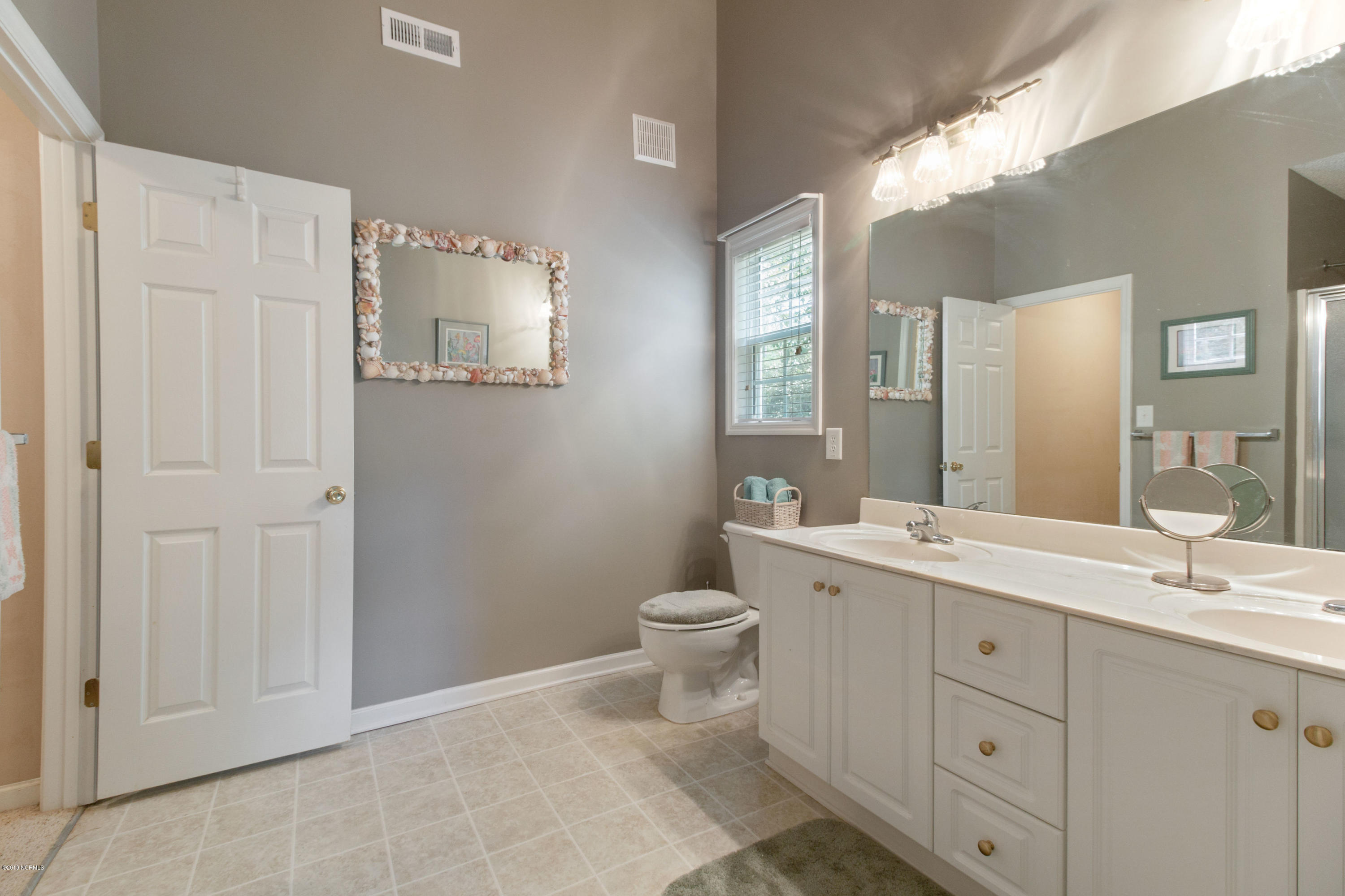 994 Mill Run Road Sneads Ferry, NC 28460 - Photo 10 of 38 Master Bath