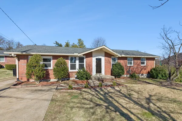 $360,000 | 303 Janette Avenue, Goodlettsville, TN 37072