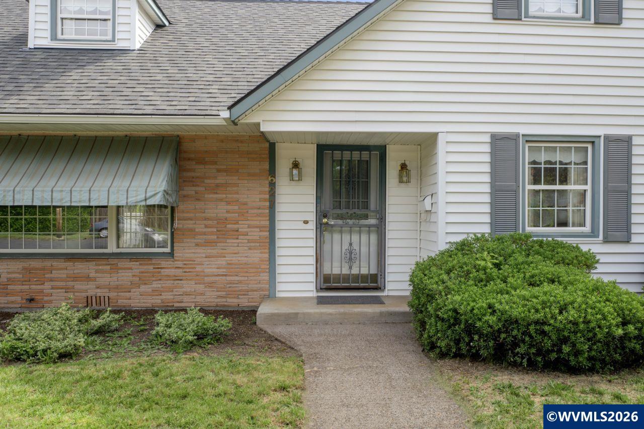 627 Southwest Ferry Street Albany, OR 97321 - Photo 4 of 49