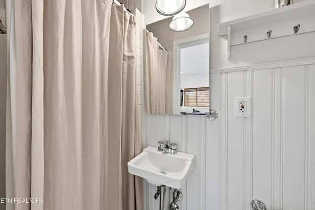 $789,000 | 6613 Cherry Drive, Knoxville, TN 37919