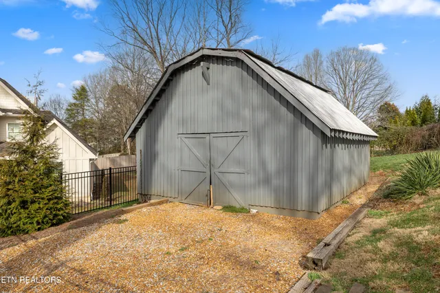 $789,000 | 6613 Cherry Drive, Knoxville, TN 37919