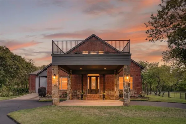$1,100,000 | 1290 Fox Lane, Burleson, TX 76028
