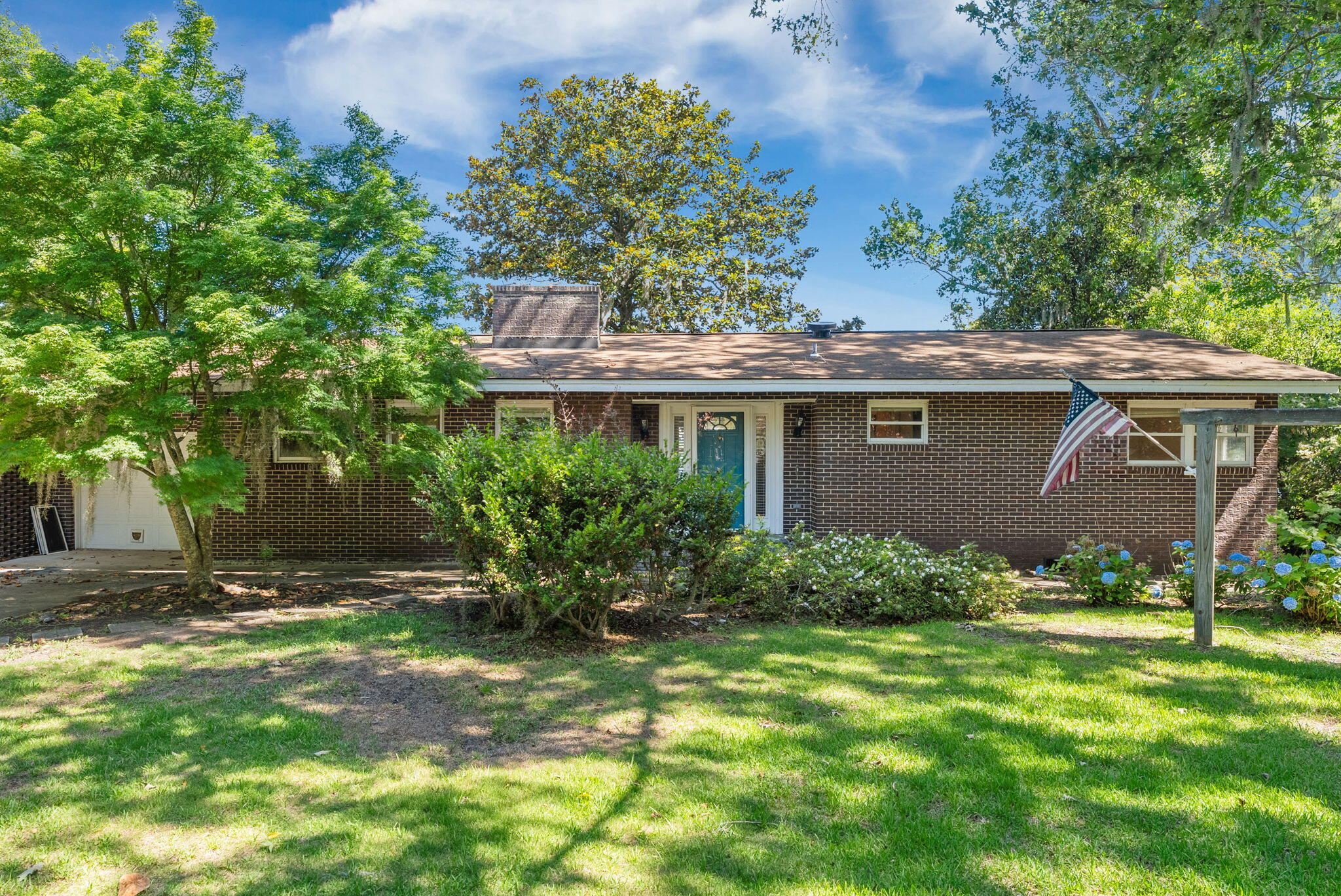 1813 State Rd S-8-560 Moncks Corner, SC 29461 - Photo 3 of 43 1813 Fishing Island Rd