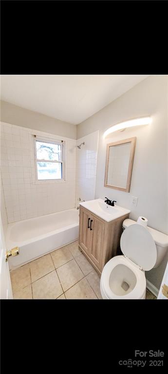 2433 State Rd S-46-172, Unit 3 Clover, SC 29710 - Photo 15 of 22 a view of bathroom with dual sinks