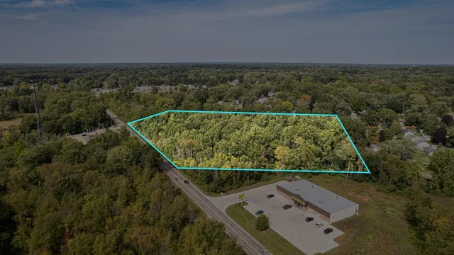 $250,000 | 3845 Weatherwax Drive, Jackson, MI 49203