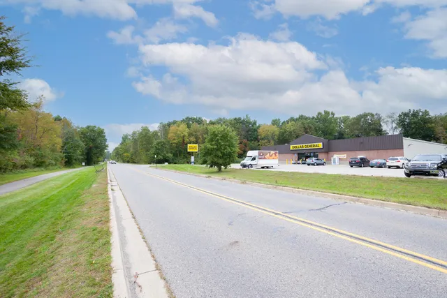 $250,000 | 3845 Weatherwax Drive, Jackson, MI 49203