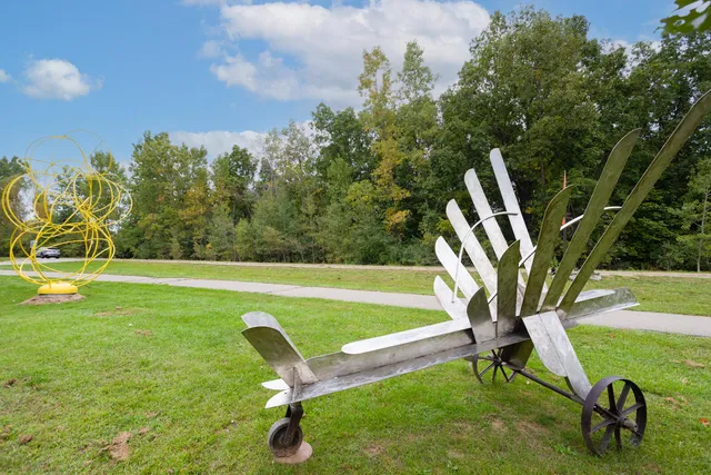 $250,000 | 3845 Weatherwax Drive, Jackson, MI 49203