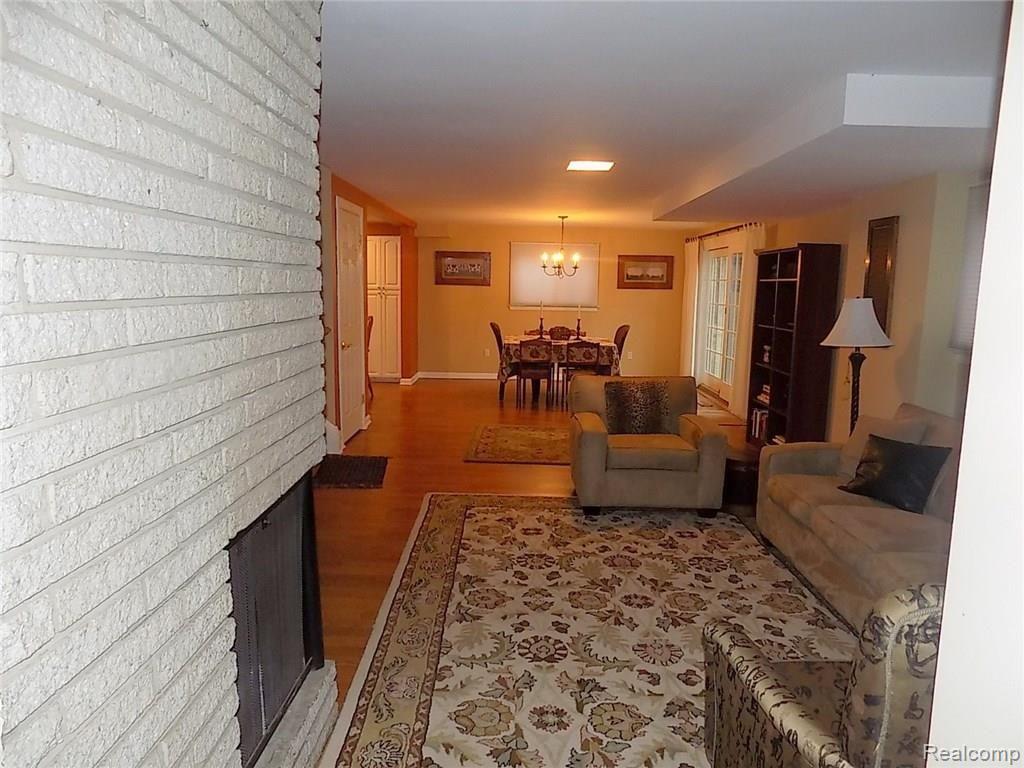 32352 Hearthstone Road Farmington Hills, MI 48334 - Photo 5 of 31