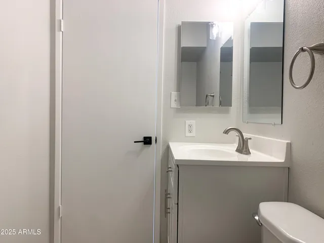 $239,900 | 2155 West Farmdale Avenue, Unit 8, Mesa, AZ 85202