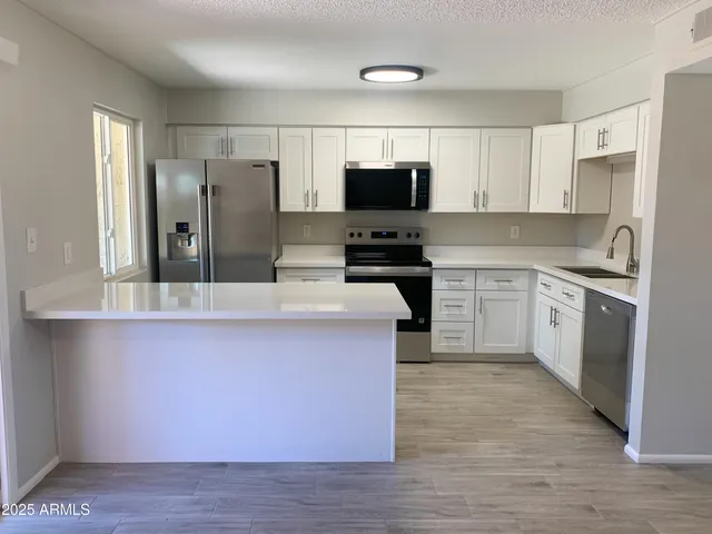 $239,900 | 2155 West Farmdale Avenue, Unit 8, Mesa, AZ 85202