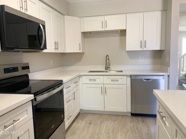 $239,900 | 2155 West Farmdale Avenue, Unit 8, Mesa, AZ 85202