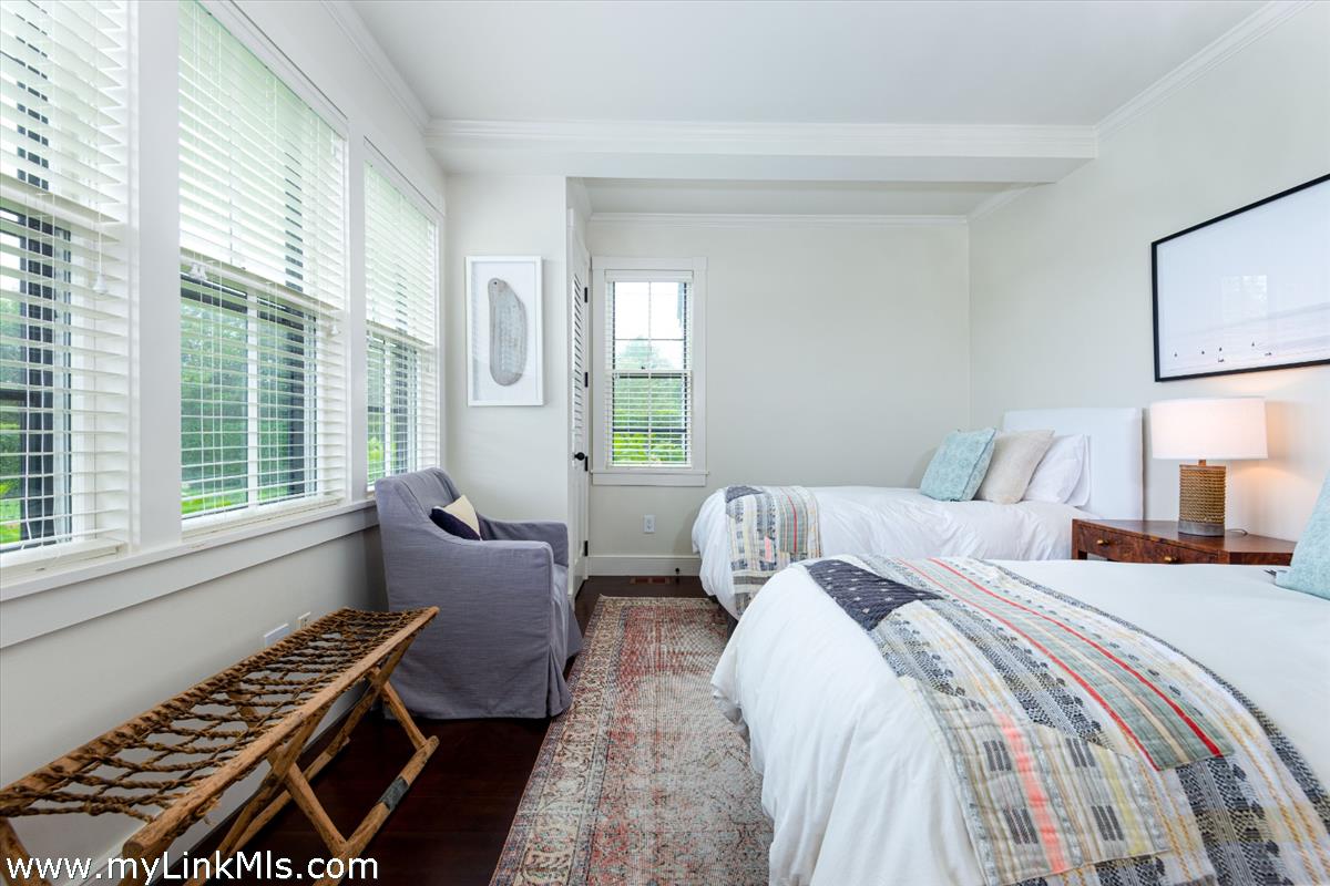 105 Low Beach Road Nantucket, MA 02554 - Photo 14 of 45