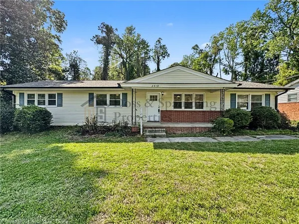 $1,950 | 3419 Wilshire Drive, Greensboro, NC 27408