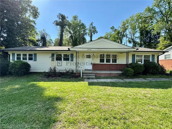 $2,150 | 3419 Wilshire Drive, Greensboro, NC 27408