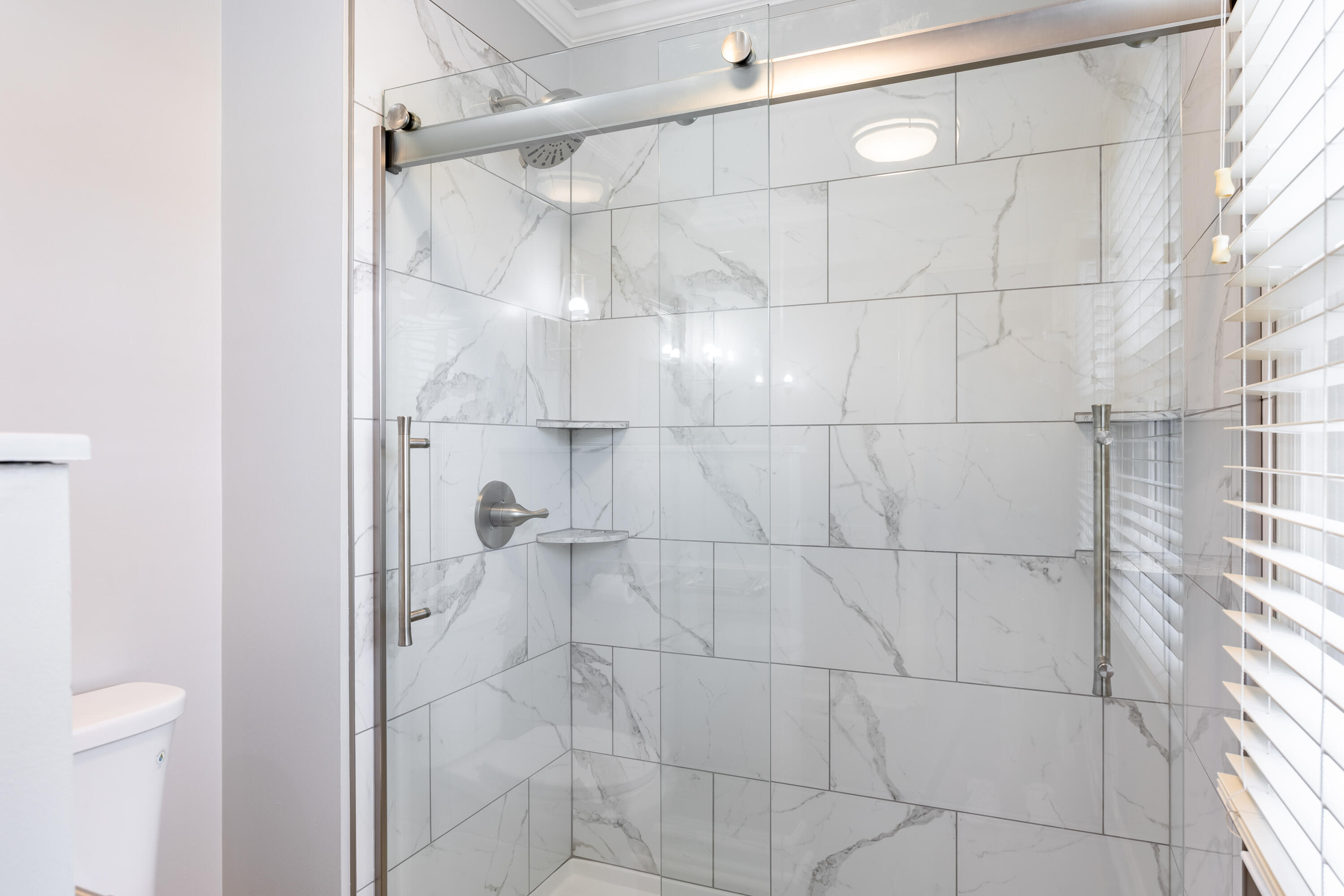 3980 Bow Street Cleveland, TN 37312 - Photo 18 of 52 Walk-in Shower