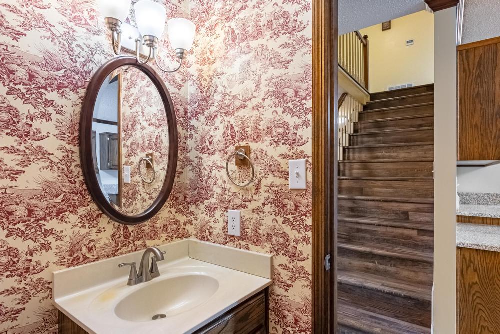 3980 Bow Street Cleveland, TN 37312 - Photo 26 of 52 Half Bath