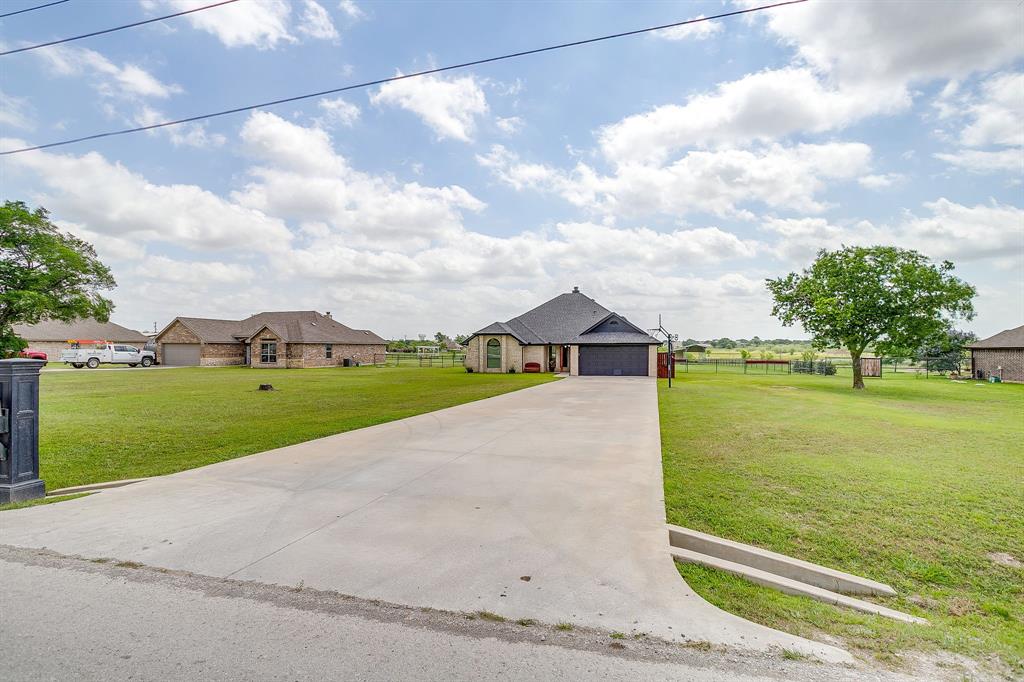 4129 Florance Road Ponder, TX 76259 - Photo 2 of 34