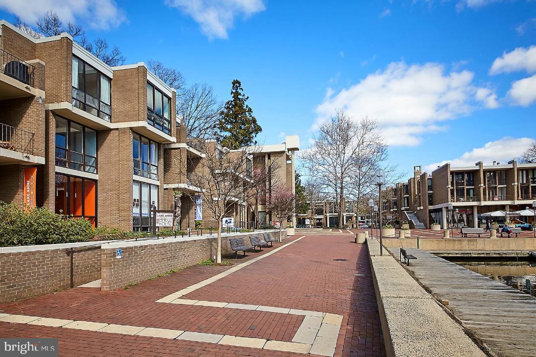 11601 Vantage Hill Road, Unit 12B Reston, VA 20190 - Photo 32 of 46