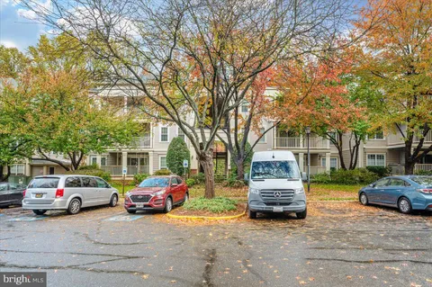 $365,000 | 15303 Diamond Cove Terrace, Unit 8K, Rockville, MD 20850