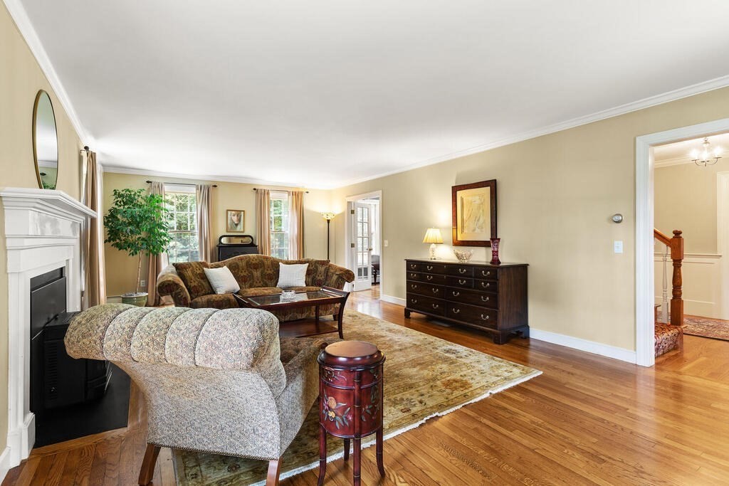 147 Longfellow Road Sudbury, MA 01776 - Photo 8 of 42 Gallery Image 8