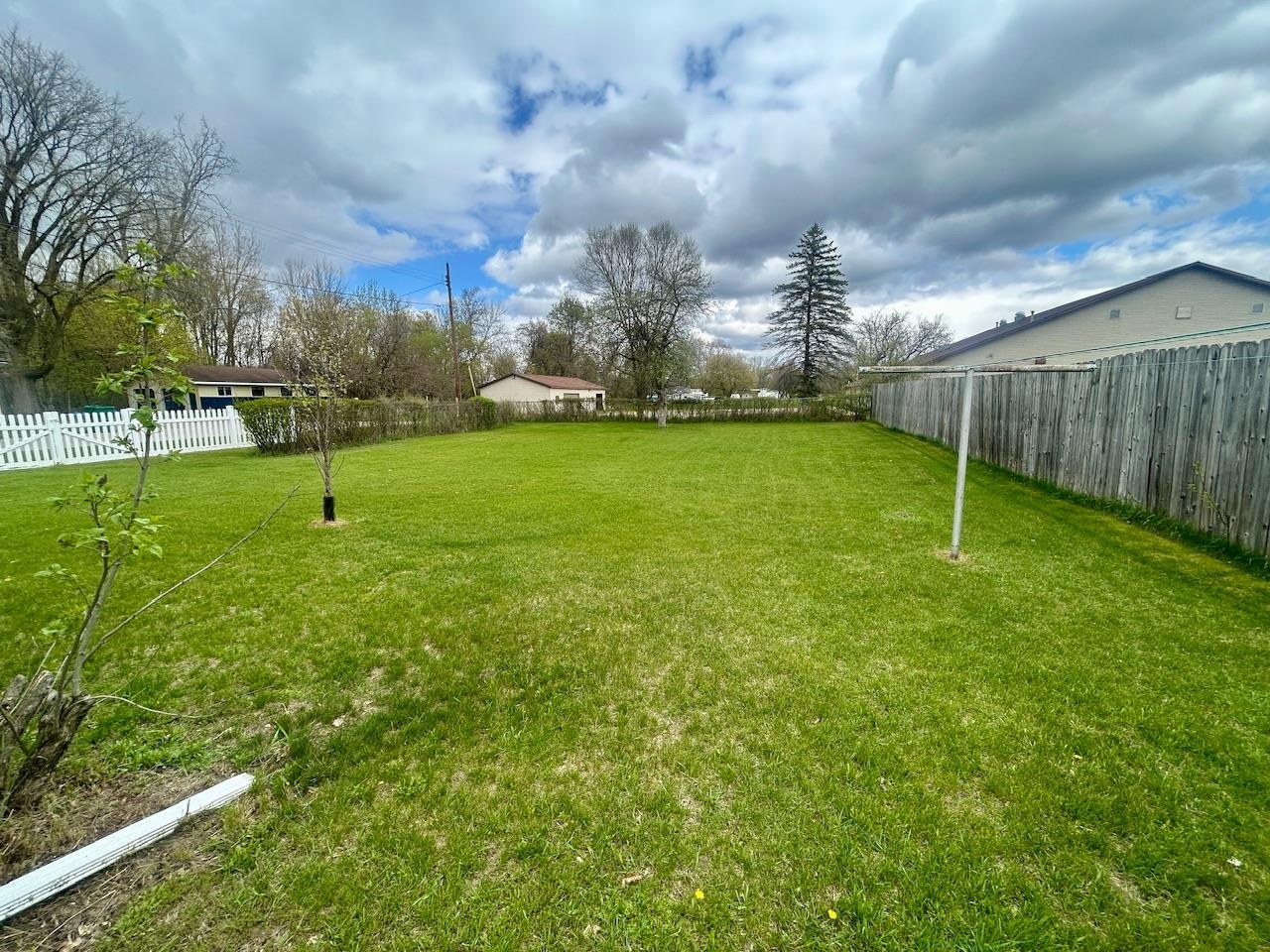 444 North Silverleaf Street Gladwin, MI 48624 - Photo 20 of 38
