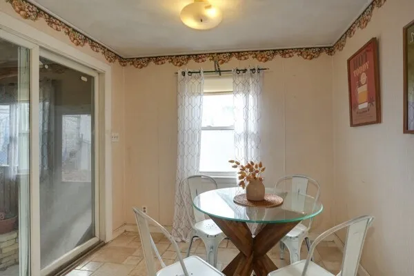 $599,900 | 42 Lantern Lane, Burlington, MA 01803