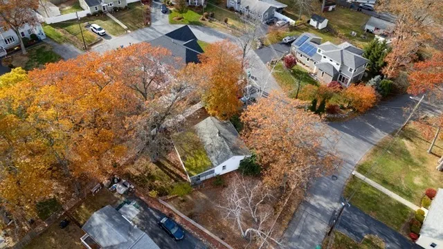 $599,900 | 42 Lantern Lane, Burlington, MA 01803