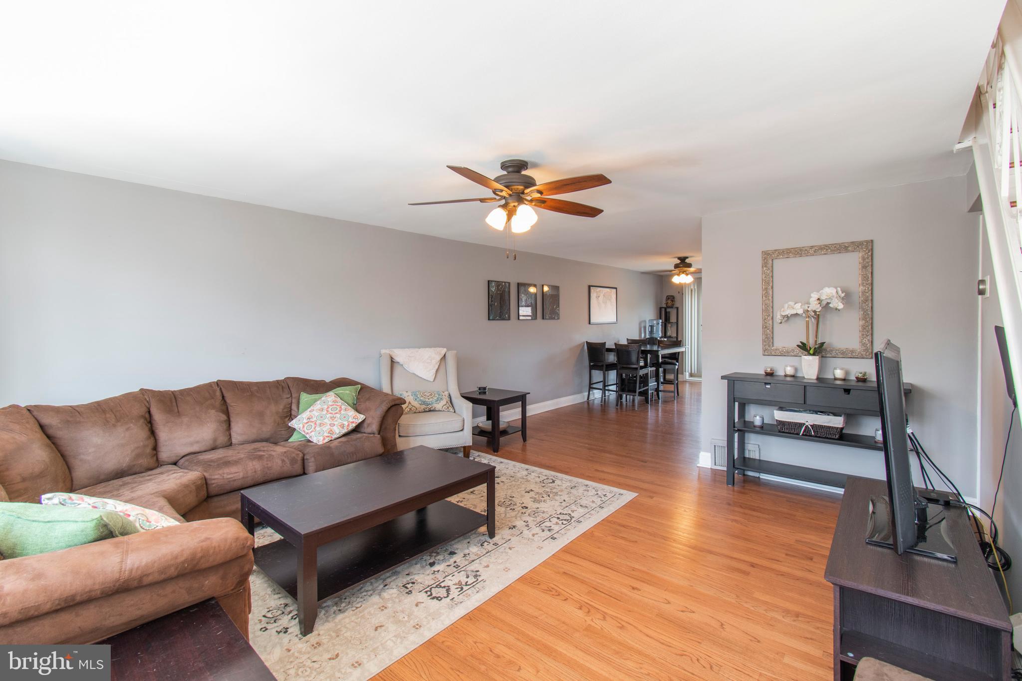 11735 Millbrook Road Philadelphia, PA 19154 - Photo 3 of 36 Gallery Image 3