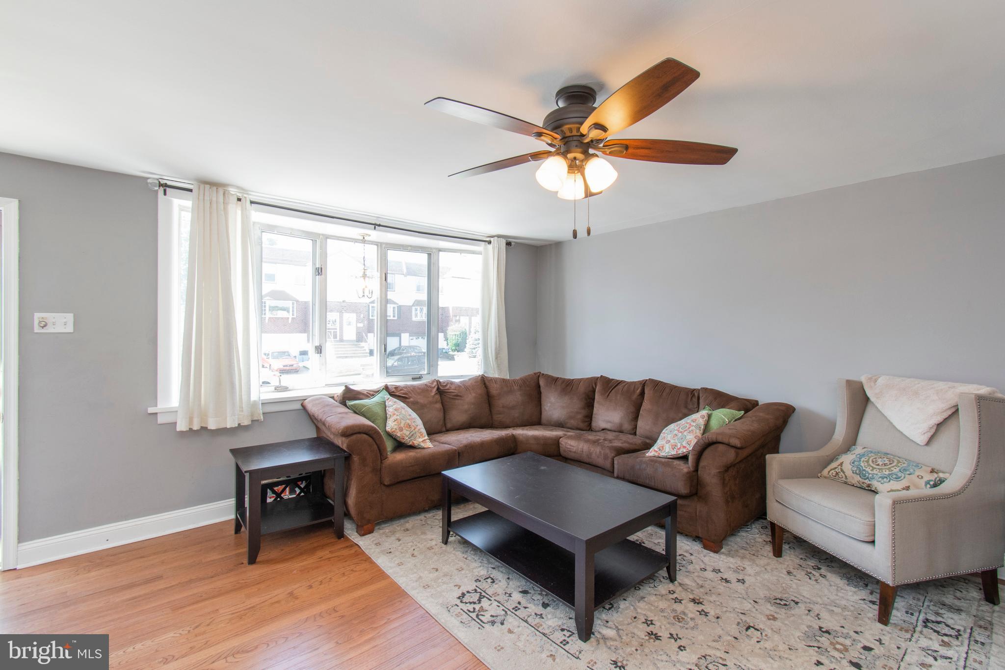 11735 Millbrook Road Philadelphia, PA 19154 - Photo 4 of 36 Gallery Image 4
