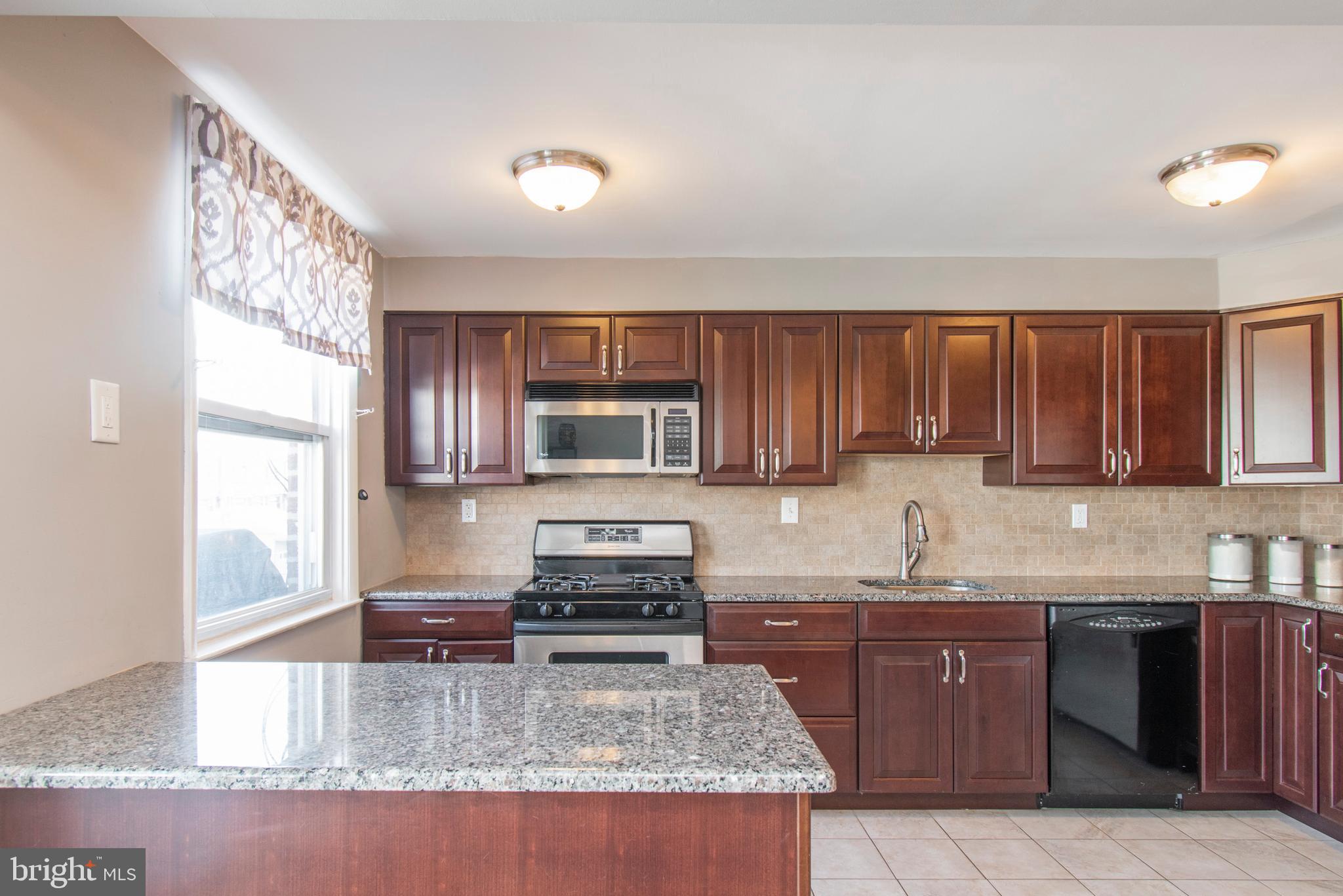 11735 Millbrook Road Philadelphia, PA 19154 - Photo 10 of 36 Gallery Image 10